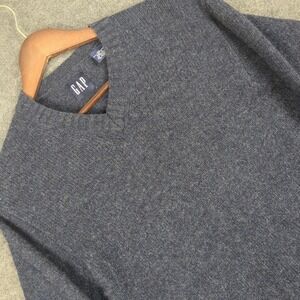 GAP Mens Blue V-Neck Sweater 100% Lambswool Long Sleeve Size XS